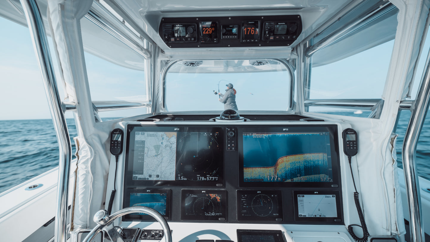 Raymarine - Axiom 2 XL Premium, Glass Bridge Chartplotters